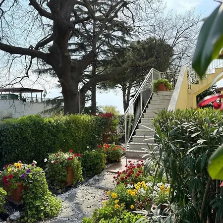 N309 - Numana, Trilocale Soppalcato Con Terrazza *